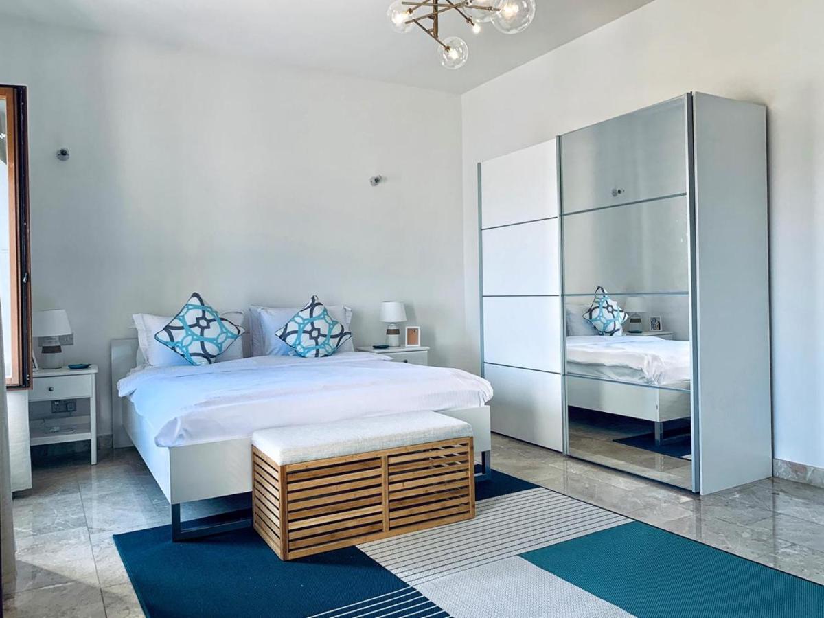 Sifa Getaway Apartment Muskat Bagian luar foto
