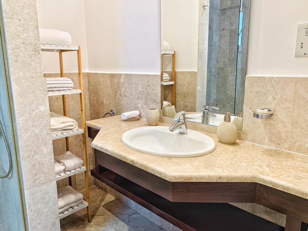 Sifa Getaway Apartment Muskat Bagian luar foto